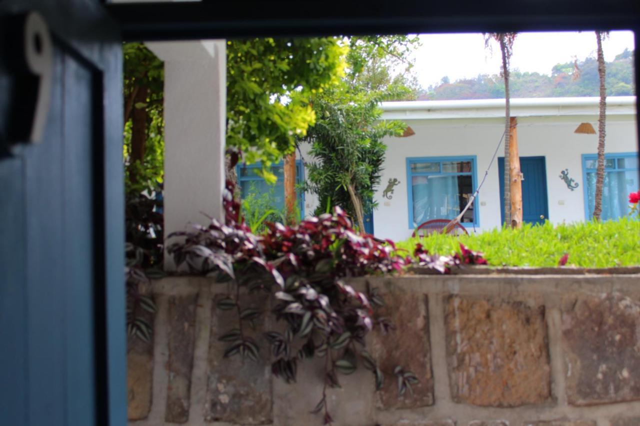 Casa Blanca - San Pedro Hostel San Pedro La Laguna Exterior photo